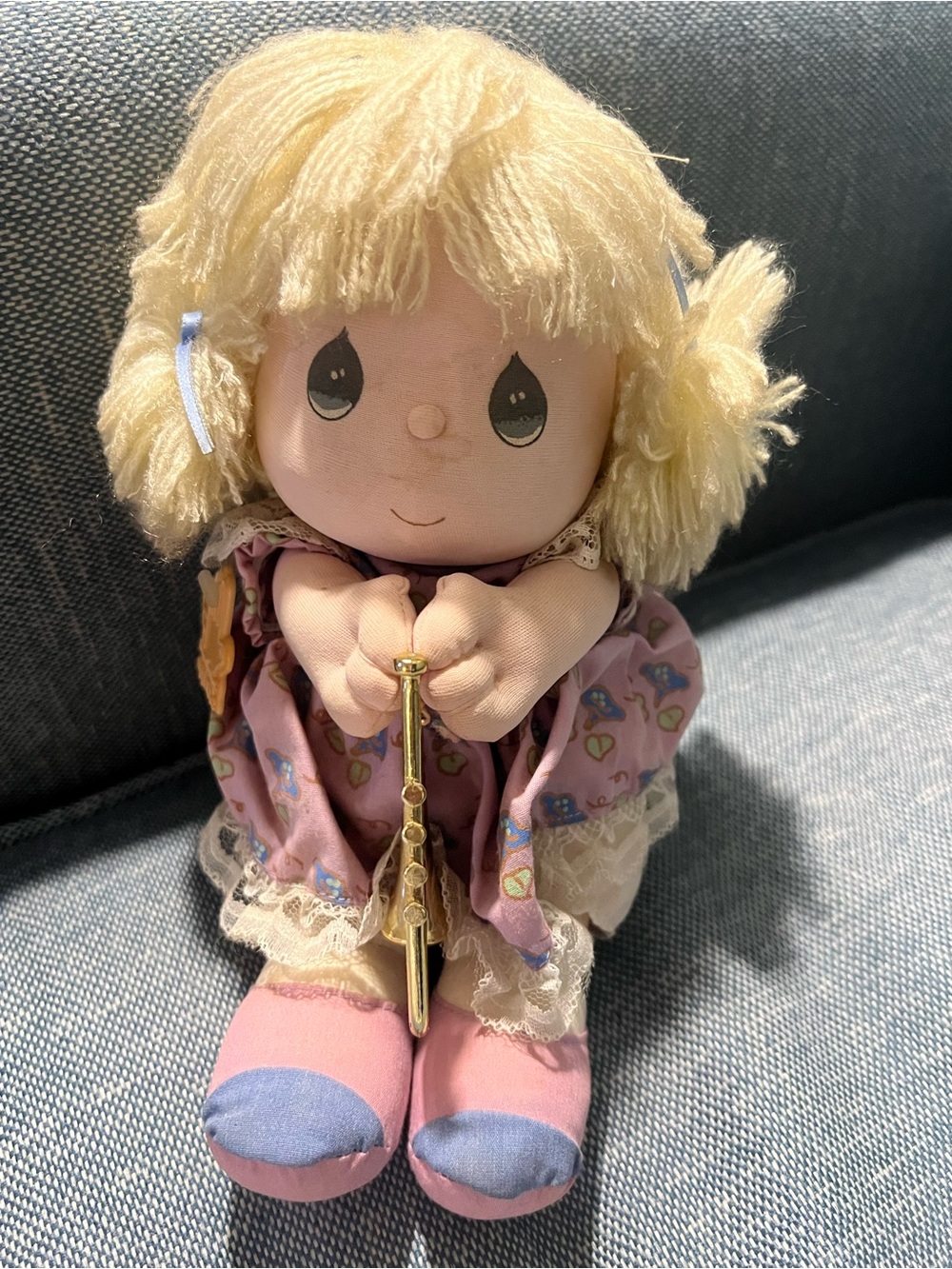 Precious Moments Quartet "Becky" French Horn Doll, a musical wind-up doll ‘90